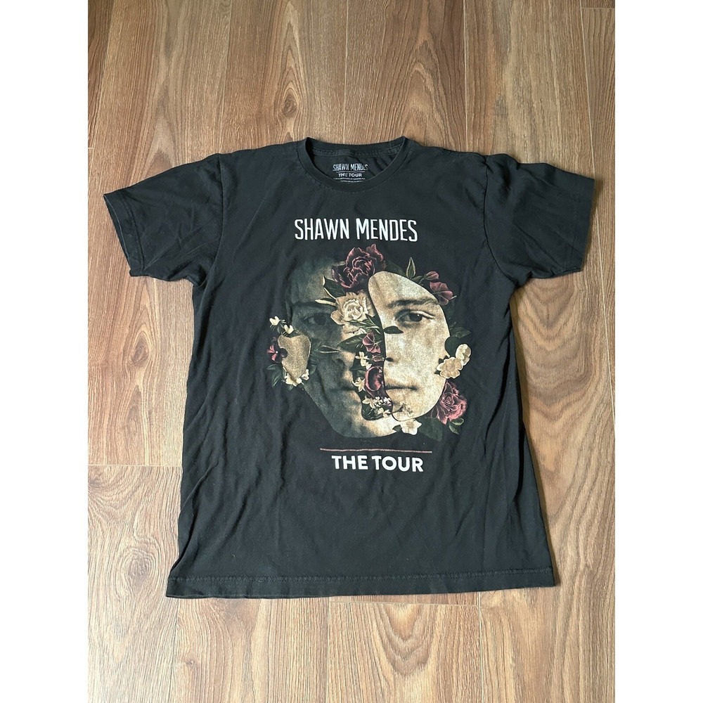 Shawn Mendes "The Tour" 2019‎ T Shirt Size Medium With Rose Graphic Concert